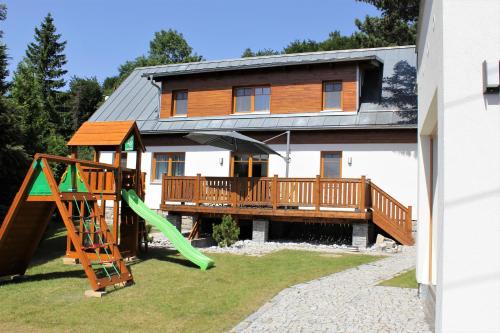 Celadna House | Vila Apalucha49 Čeladná - 12 osob