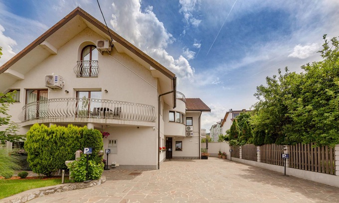 Ljubljana Apartment | Vila ART