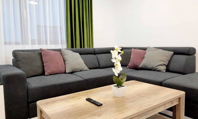Vladeni Villa | Vila cu 3 dormitoare,living, bucatarie, foisor si gratar in apropiere de Brasov