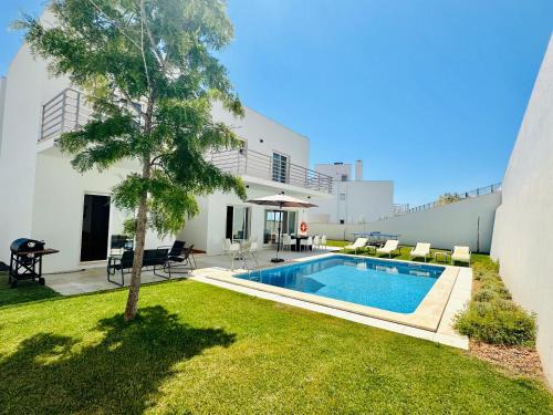 Patio Villa | Vila Elvia