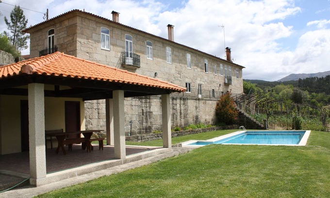 Cabeceiras de Basto Villa | Vila Franca House, former Mother House of the centenary Quinta de Vila Franca