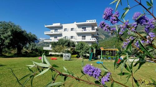 Borsh House | Vila Hadhri Borsh