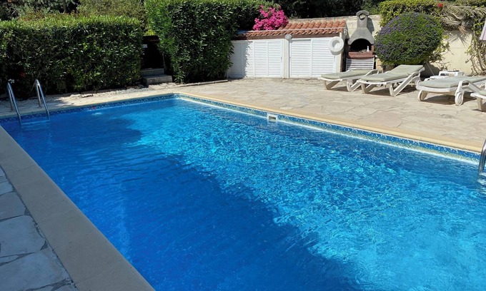 Pissouri House | Vila Hibiscus in Pissouri Bay
