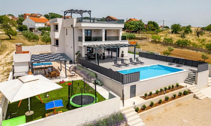 Tinj Villa | Vila Katarina ZadarVillas