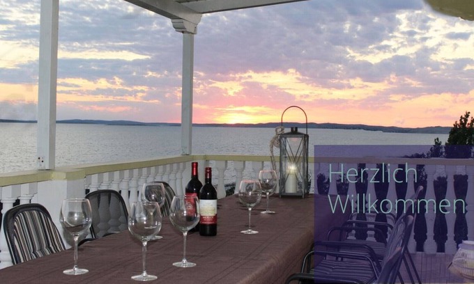 Rtina House | Vila mare - right on the beach - apartment with 4 bedrooms & 4 bathrooms