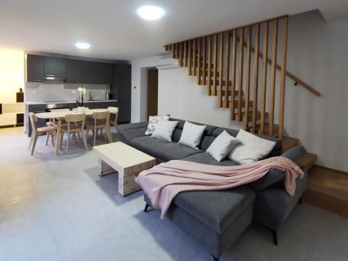 Bohinjska Bistrica Apartment | Vila Perunika