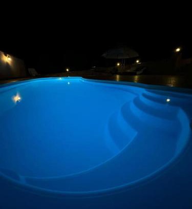 Vulcana-Bai House | Vila Rosu