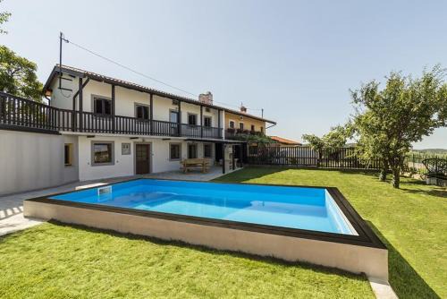 Miren-Kostanjevica Villa | Vila Sistiana