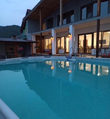 Dubova Villa | Vila Smeu