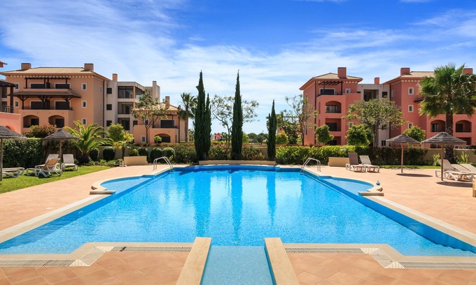 Vilamoura Apartment | Vilamoura Luxurious PENTHOUSE by the golf, WIFI, Cable TV, 2 pools