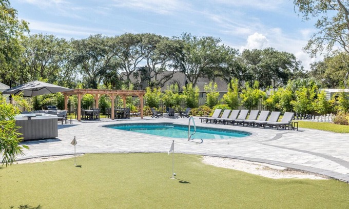 Vilano Beach House | Vilano Rose Slps 24, 6Bds/5 Bths, Pool, Wlk to Beach, Golf, Pets, Hot Tub