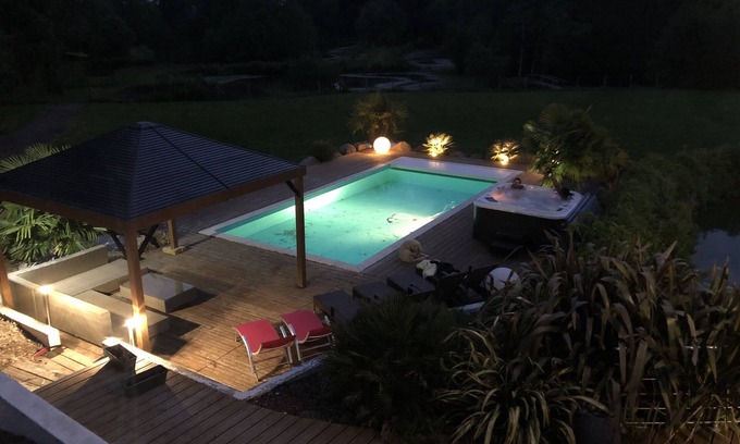 Saint-Avaugourd-des-Landes Villa | Villa "Le petit Lac" on 3 hectares of land, swimming pool, 2 ponds and woods