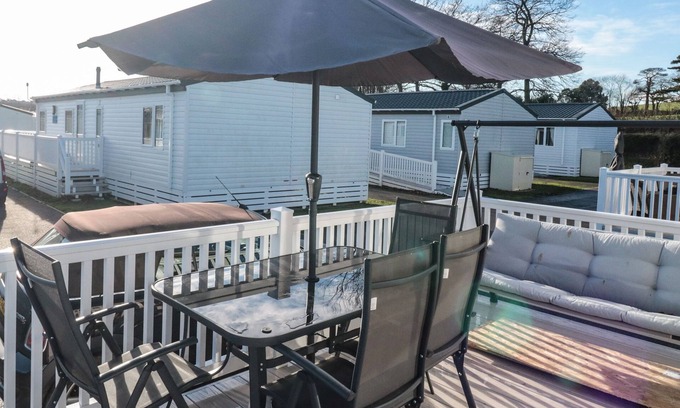 Dawlish Warren Cottage | VILLA 1, pet friendly, character holiday cottage in Dawlish Warren