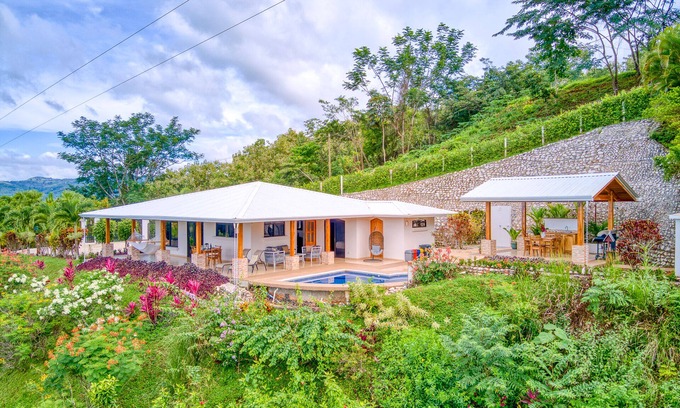 Samara House | Villa 1 - The Retreat at Blue Mountain Farms