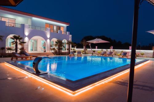 Ulcinj Bed & Breakfast | Villa 100 Palme