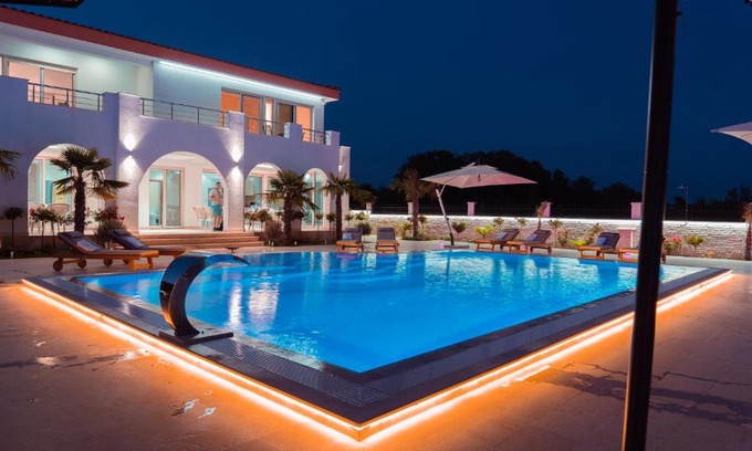 Bregvija Villa | Villa 100 Palme