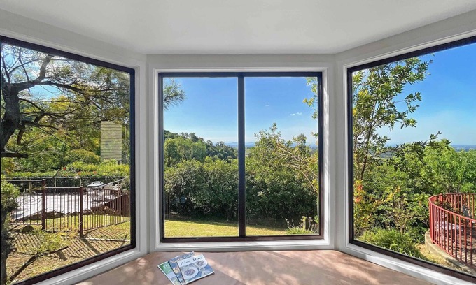 Mount View Villa | Villa 2 @ Bimbadeen Estate - Split level villa for 2 with the best views in the valley
