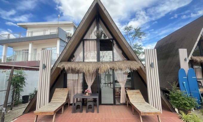 Sipalay Villa | Villa 2- with AC; Beachfront