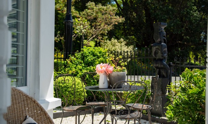 Nelson City Centre Villa | Villa 28 - A stunning villa in the heart of Nelson.