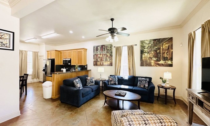 Pine Grove Apartment | Villa 3, spacious townhouse in Tickfaw, LA