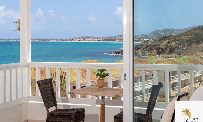 Cul de Sac Villa | VILLA 300 M2, 4 bedrooms in the baie of Cul de sac !