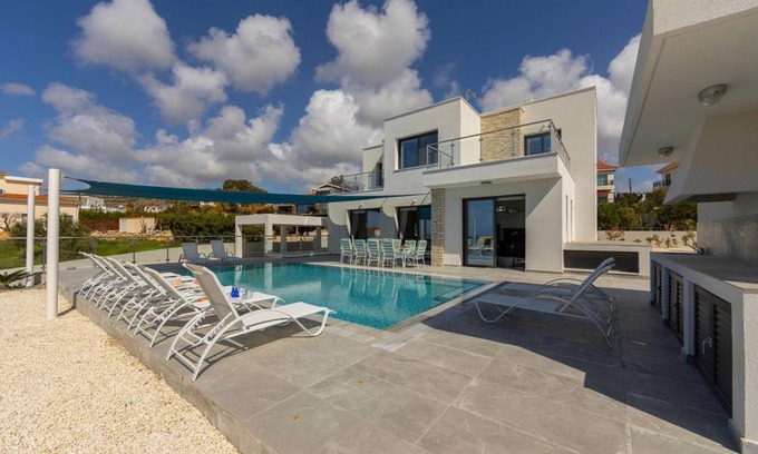 Paphos Villa | Villa ∙ 5 bedrooms ∙ 10 guests