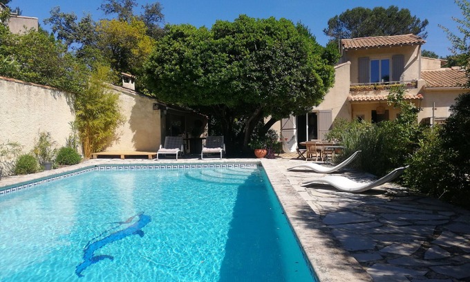 Caveirac Villa | Villa 5 Chambres Avec Piscine Dans Quartier Calme et Résidentiel