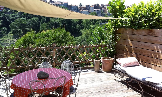 Biot Villa | VILLA, 55 m2, BIOT, 4/6Pers, south-facing wooden terrace, swimming pool in private domain