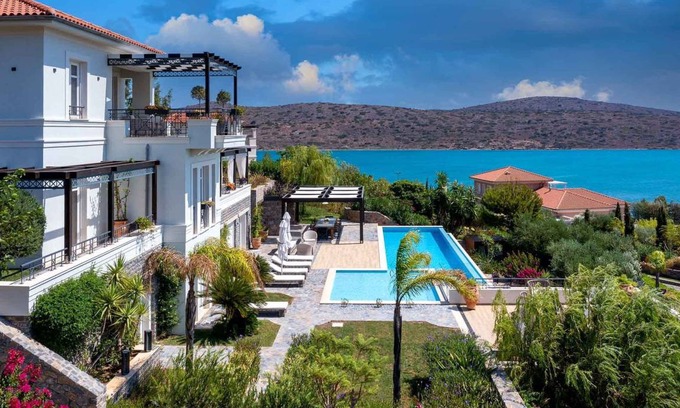 Elounda Villa | Villa ∙ 6 bedrooms ∙ 12 guests
