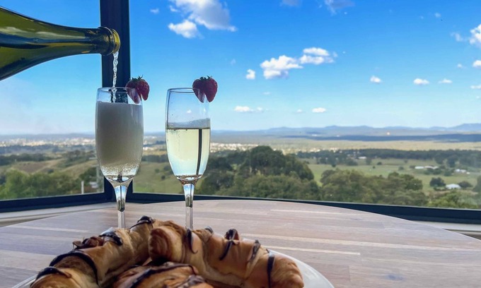 Mount View Villa | Villa 6 @ Bimbadeen Estate - Spa studio for 2 - Amazing views at every turn