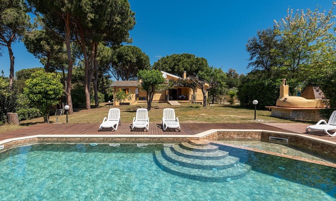 Muravera Villa | Villa 6 sleeps 80 metres from sandy beach + private pool, WIFI and AC