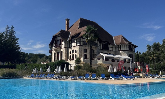 Daumazan-sur-Arize Villa | Villa 91 met 2 E-bikes op Vakantiepark Chateau Cazaleres