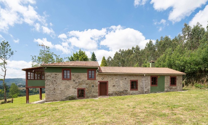 Oza-Cesuras Villa | Villa A Ribeira (284), riverside near the coast