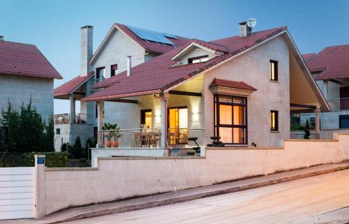 Meano House | Villa Abuín