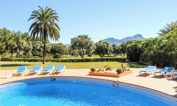 El Beal Villa | Villa Acomari 19 - Five Bedroom Villa, Sleeps 10