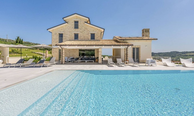 Lapedona Villa | Villa Ada By MMega