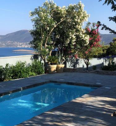 Porto Rafti Villa | Villa-Agave , by the sea in Porto-Rafti outside Athens