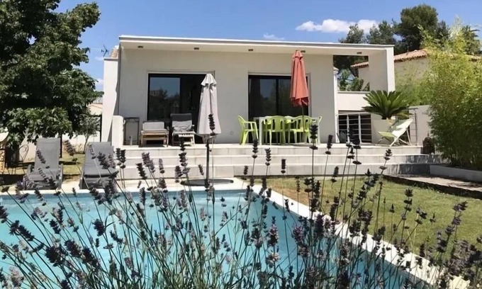 Fabregues Villa | Villa air conditioning, swimming pool. near Palavas Montpellier, Sète. 2nd 15th August available