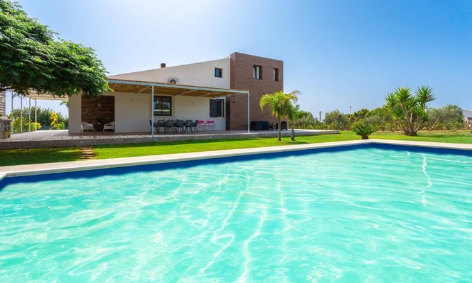 Scicli Villa | Villa Akos Large Private Pool, A/C, WiFi