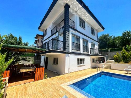 Duger Apartment | Villa Aksu , Tam Donanımlı Havuzlu Tatil Evi Tesisimiz Muhafazakar Ailelere Yönelliktir