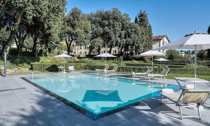Ronta Villa | Villa Aldina: A spacious and welcoming villa in a history-rich eighteenth-century estate, with Free WI-FI.