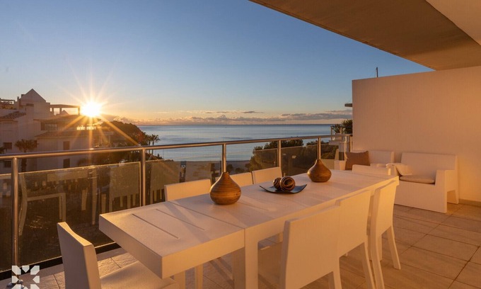 Pueblo Mascarat Villa | Villa ALMADRAVA by Abahana Villas