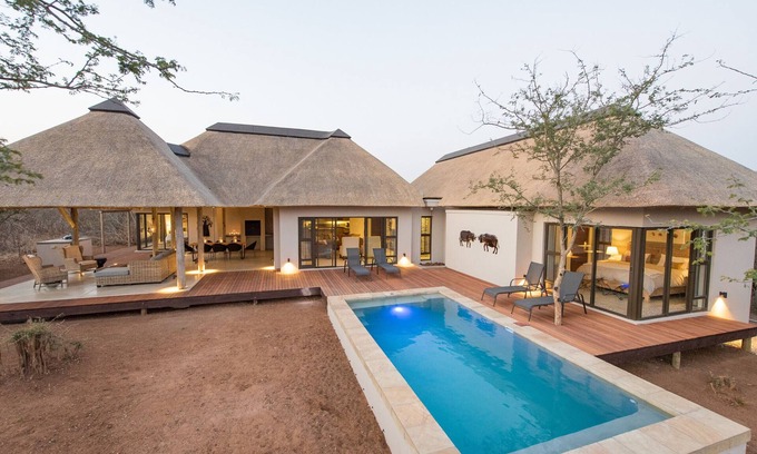 Hoedspruit Villa | Villa Amanzi: Exclusive bush living in a luxury South African Villa