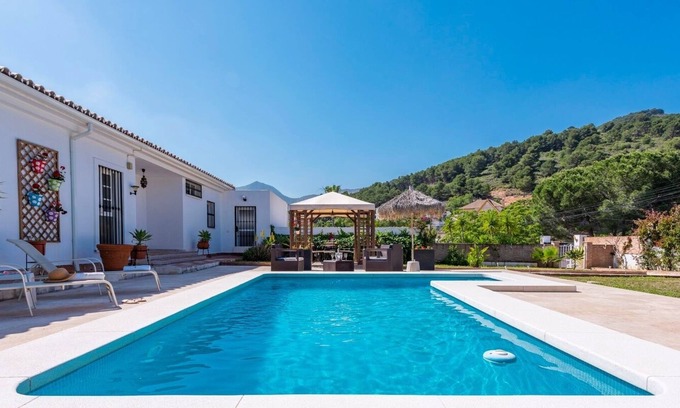 Pinos de Alhaurin Villa | Villa Ambroise Alhaurín de la Torre by Ruralidays