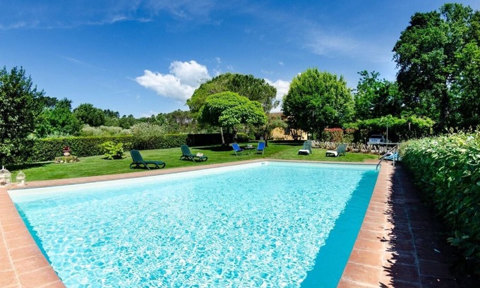 Altopascio Villa | Villa Amino - Secluded Tuscan villa with private pool