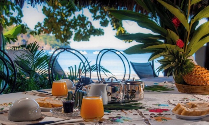 Ambondrona Bed & Breakfast | Villa Amnesya Nosy Be