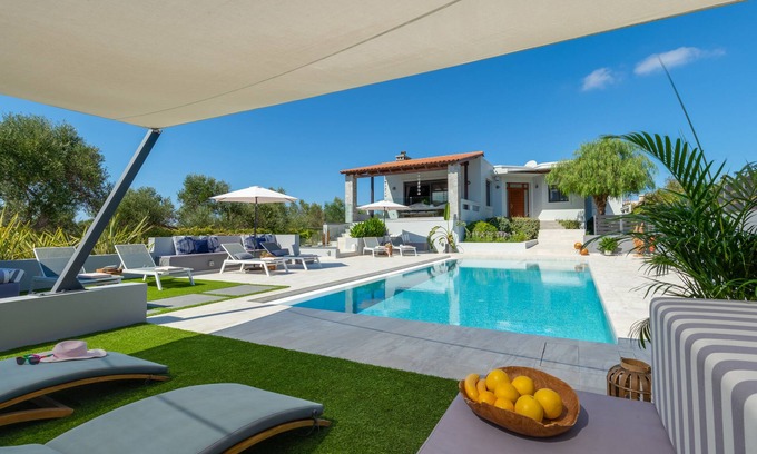 Pitharion Villa | Villa Ampelaki, premium 5 bdr villa with heated pool