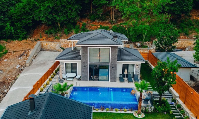 Kas Villa | Villa Anıl,Kalkan merkeze yakın noktalarından Kördere mevkisinde 2024 yapımı