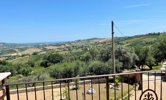 Mosciano Sant'Angelo Apartment | Villa Angela