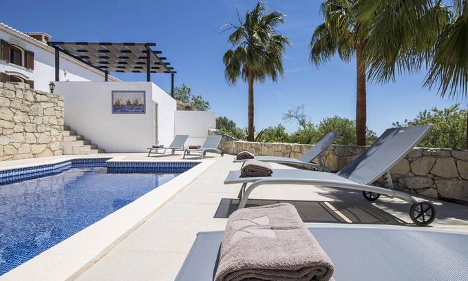 Loule Villa | Villa Angel | 2 Bedrooms | Panoramic Views | Parragil